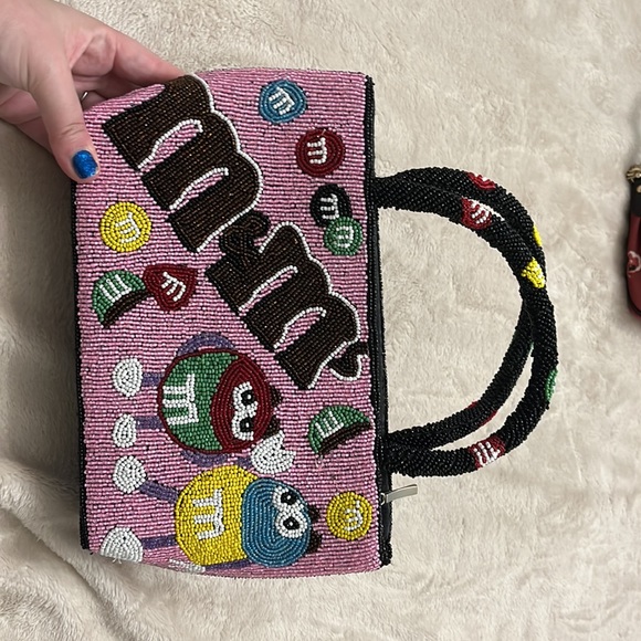 Adorable m&m pink beaded bag! - Picture 3 of 3
